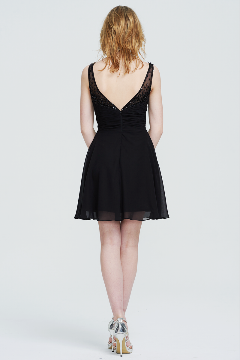 A-Line V-neck Short/Mini Chiffon Homecoming Dress With Ruffle Beading Sequins