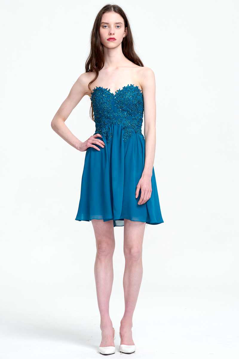 A-Line Strapless Short/Mini Sweetheart Chiffon Homecoming Dress With Beading